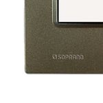 placa-4x2-s-suporte-delta-mondo-soprano-3-postos-bronze_04