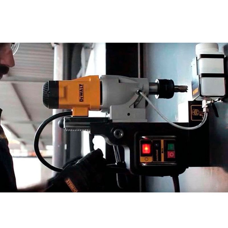 furadeira-magnetica-dewalt-dwe1622k-2_z_large