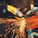 esmerilhadeira-angular-9-pol-dewalt-dwe496-b2-2600w_03