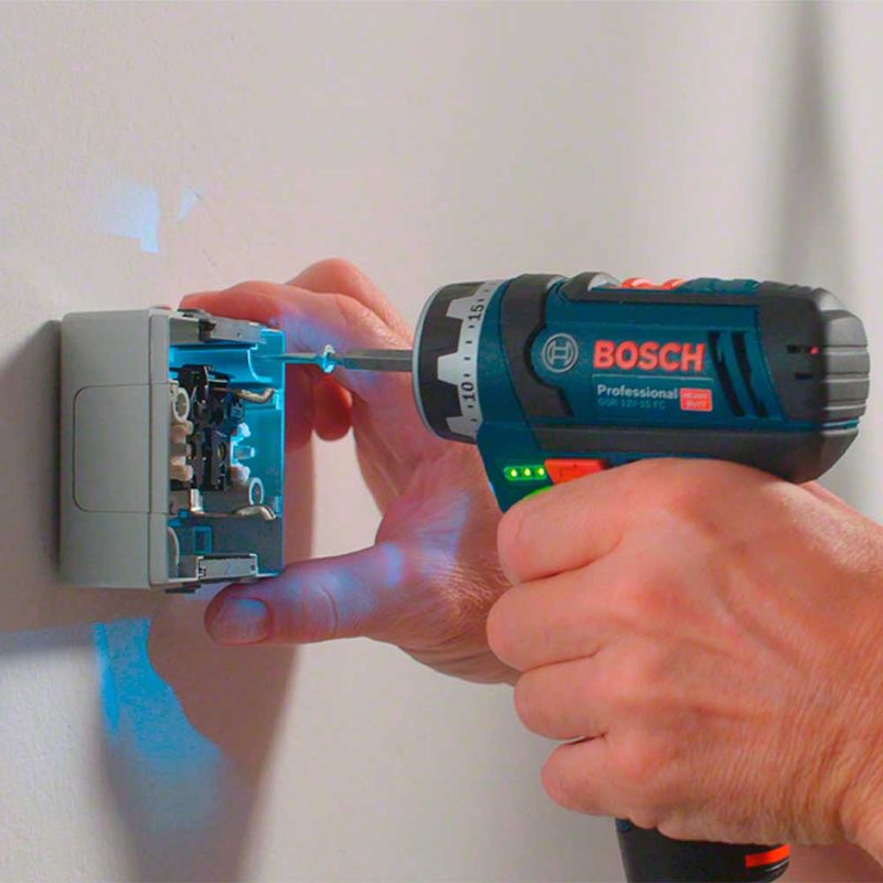 parafusadeira-e-furadeira-bosch-3-8pol-gsr-12v-15-fc-12v-com-2-baterias-carregador-e-maleta_08