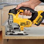 serra-tico-tico-sem-fio-20v-dewalt-dcs331-b3-sem-bateria-e-sem-carregador_01