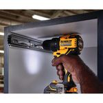 furadeira-e-parafusadeira-1-2-dewalt-dcd708d2-br-com-bateria-e-carregador-04