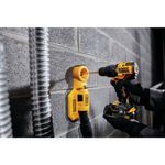 furadeira-e-parafusadeira-de-impacto-1-2-dewalt-dcd709d2-br-com-bateria-e-carregador-06