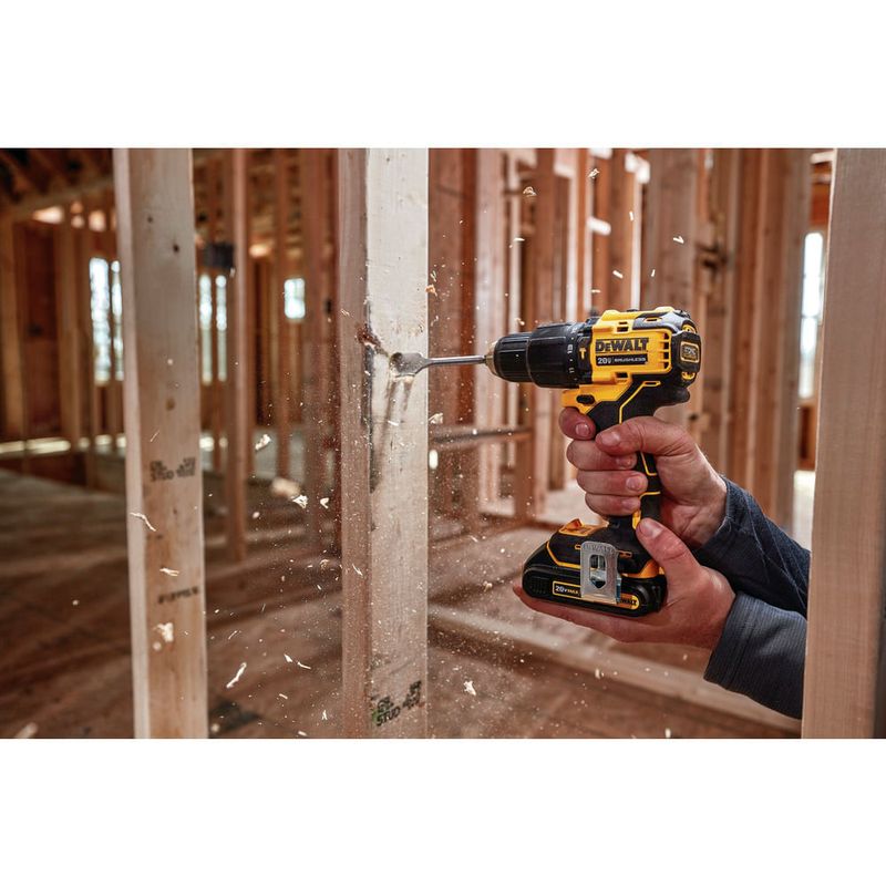 furadeira-e-parafusadeira-de-impacto-1-2-dewalt-dcd709d2-br-com-bateria-e-carregador-07