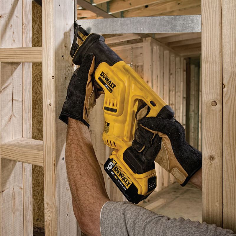 serra-sabre-compacta-dewalt-dcs387b-20v-sem-bateria-e-carregador-05