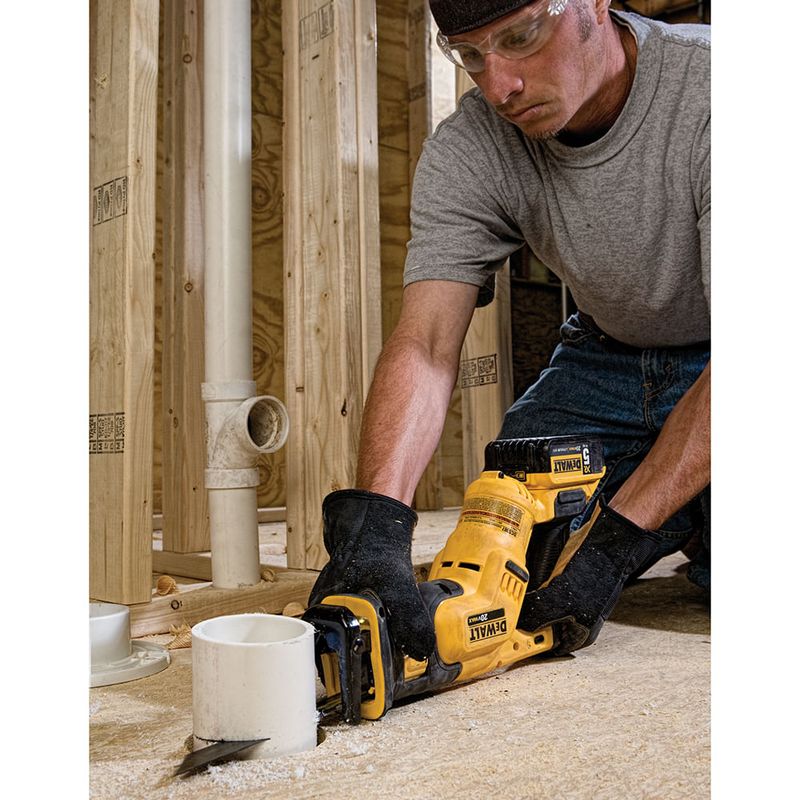 serra-sabre-compacta-dewalt-dcs387b-20v-sem-bateria-e-carregador-06