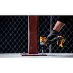 chave-de-impacto-compacta-12pol-dewalt-20v-max-atomic-dcf922b-b3_07