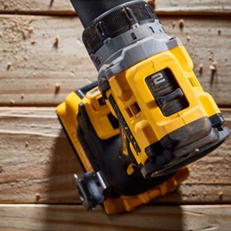 parafusadeira-furadeira-1-2-pol-dewalt-dcd800d2-br-20v-max-com-2-baterias-carregador-e-bolsa_05