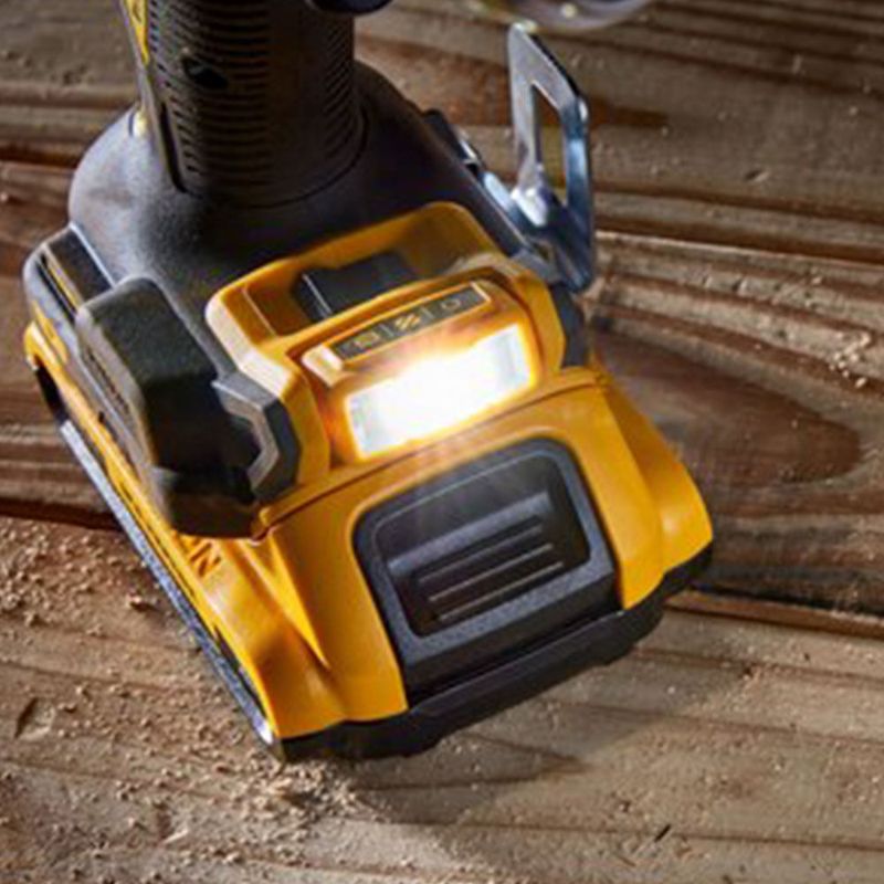 parafusadeira-furadeira-1-2-pol-dewalt-dcd800d2-br-20v-max-com-2-baterias-carregador-e-bolsa_07