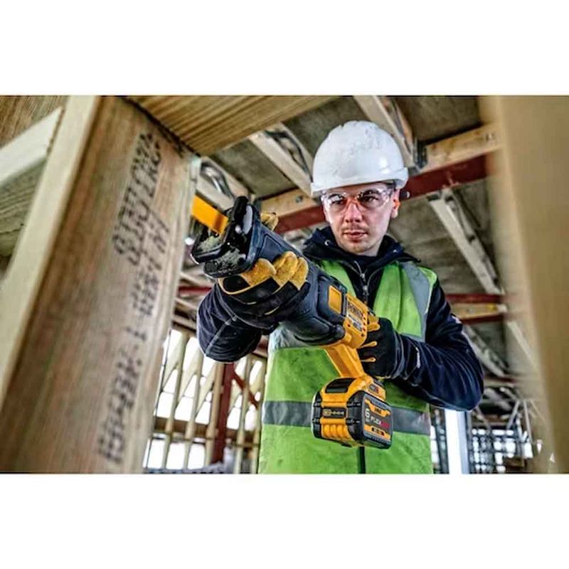 serra-sabre-dewalt-60v-dcs389b-b3-sem-bateria-e-carregador_06