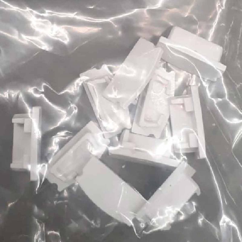 tampa-cega-para-perfil-risque-avant-com-10-pecas-338838121-branco_04
