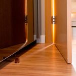 trava-porta-magnetico-comfort-door-preto-fosco_03