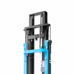empilhadeira-eletrica-patolada-paletrans-pt1616-1600kg-1-6m-com-bateria-e-carregador_03