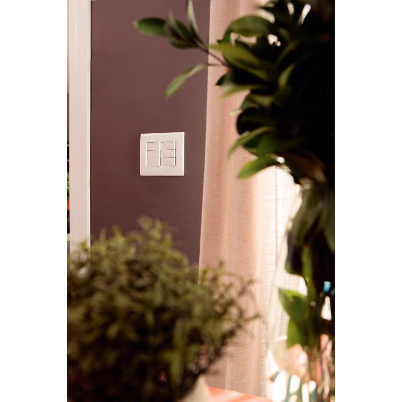 placa-4x4-6-postos-com-suporte-liz-tramontina-branco_02
