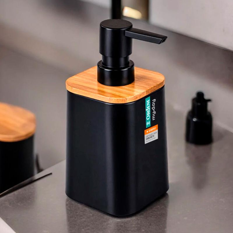 porta-sabonete-liquido-my-day-ordene-preto-e-bambu_04