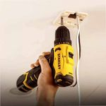 parafusadeira-furadeira-3-8-pol-12v-max-stanley-com-carregador-2-baterias-e-maleta_04