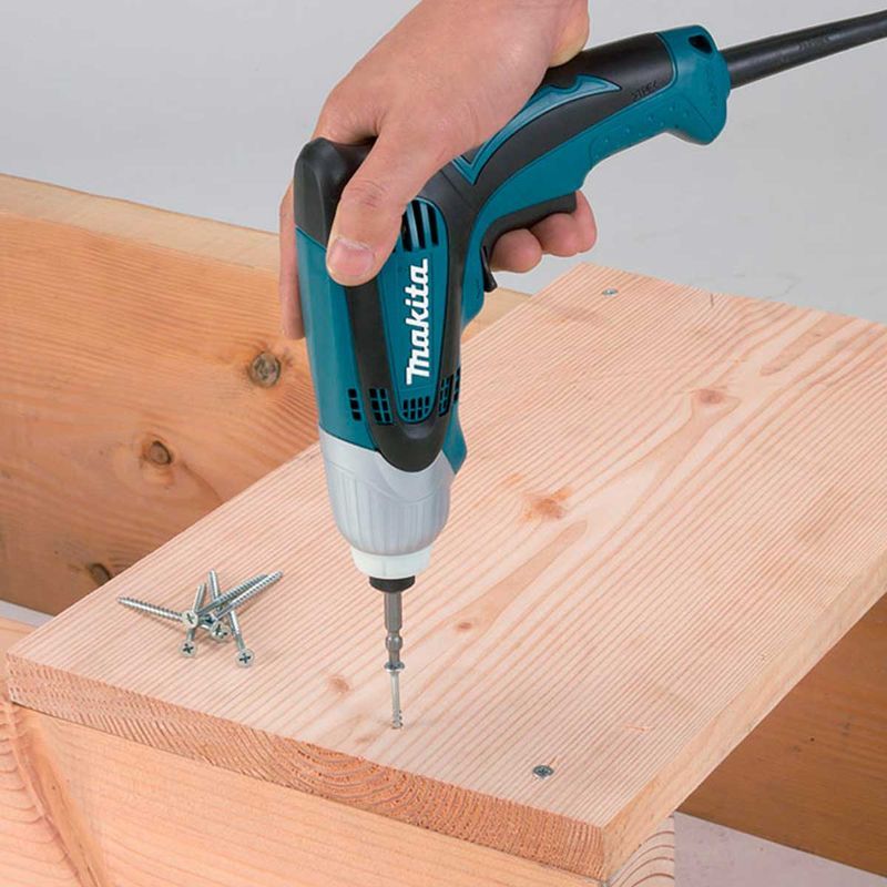 furadeira-impacto-makita-1-4pol-td0100-230w_03